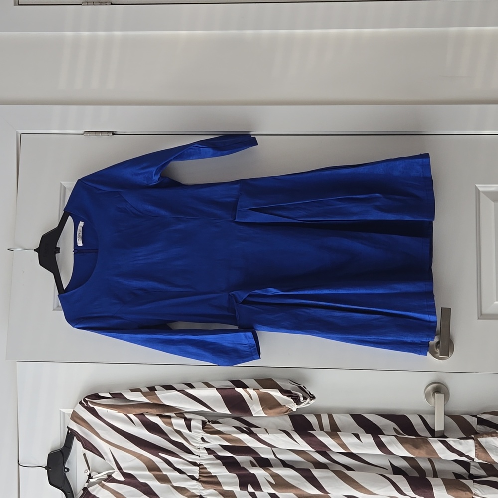 Short blue pencil dress